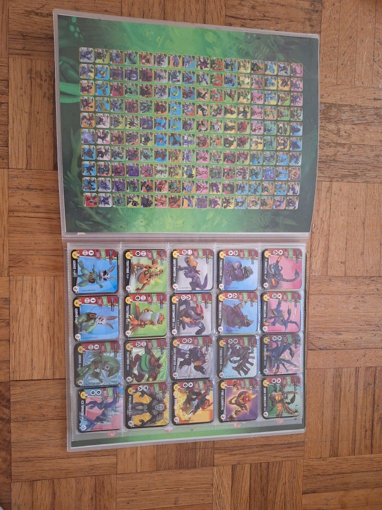 Caderneta invizimals the resistance (tazos) completa