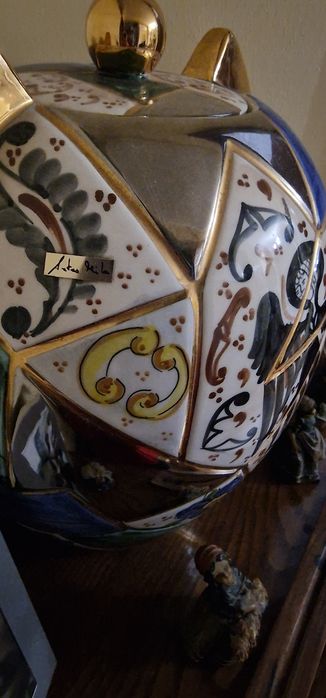 Jarra alta com decoração