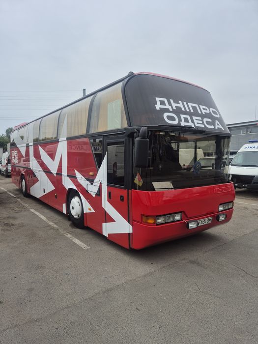 Автобус неоплан 52м