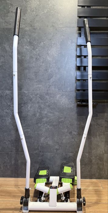 stepper z ruchomymi ramionami i linkami HMS