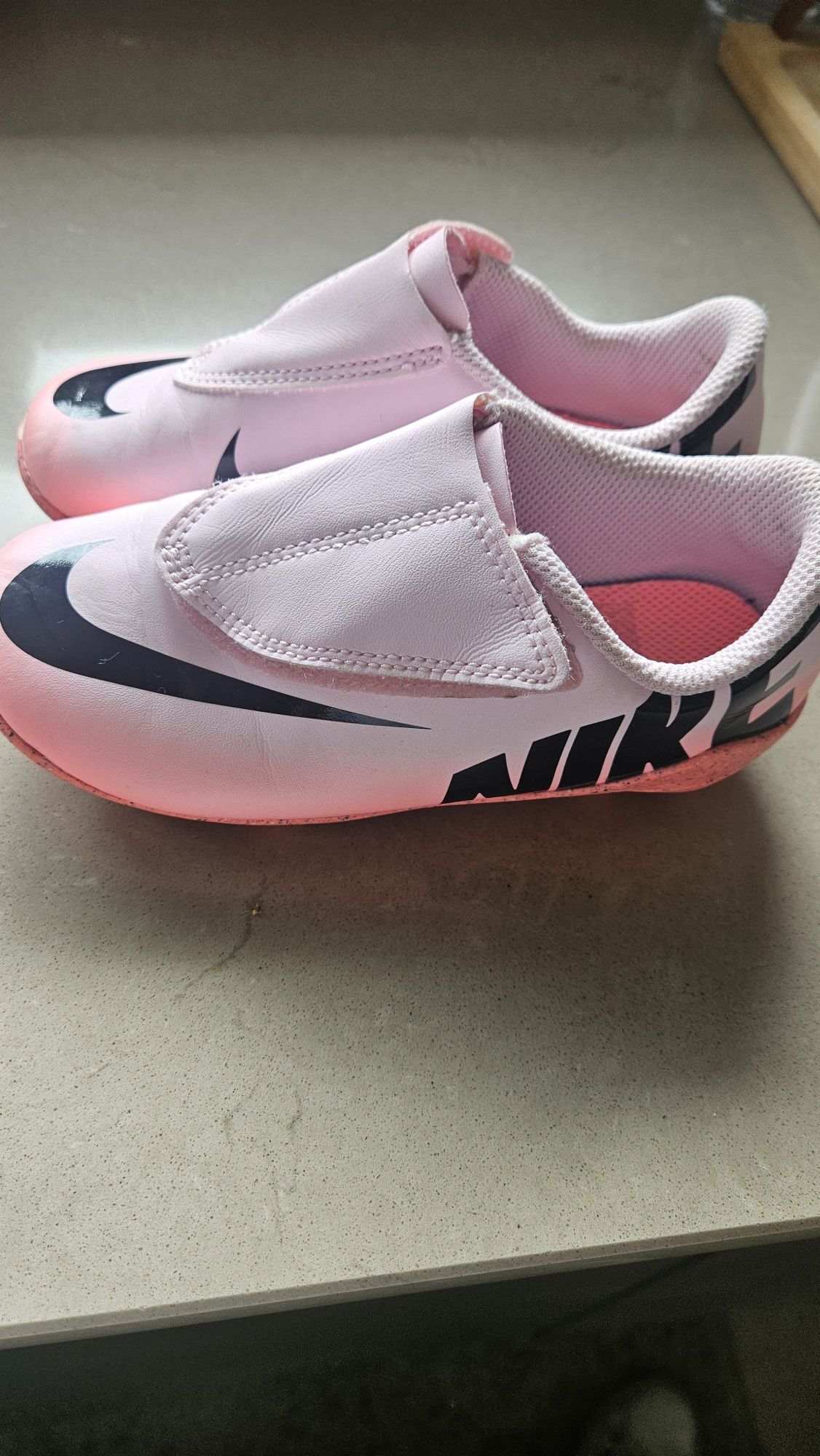Chuteiras Nike tamanho 27