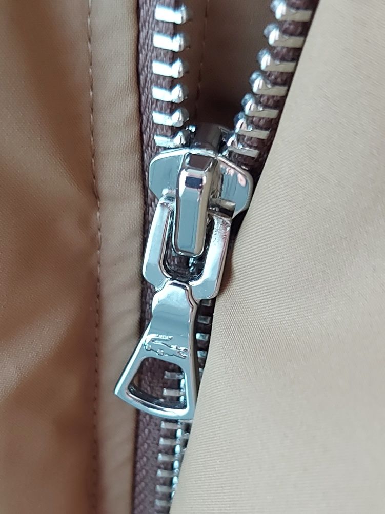 Kurtka zimowa marki Lacoste, parka. Puch naturalny.