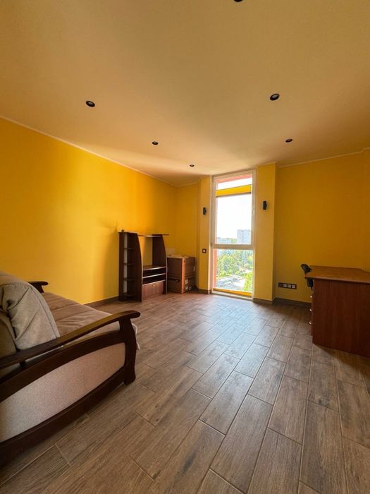 здається в оренду квартира-студія біля ЗУНУ