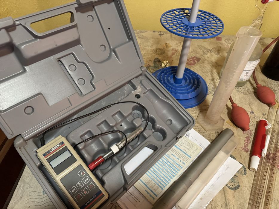 Equipamentos para analise de vinhos