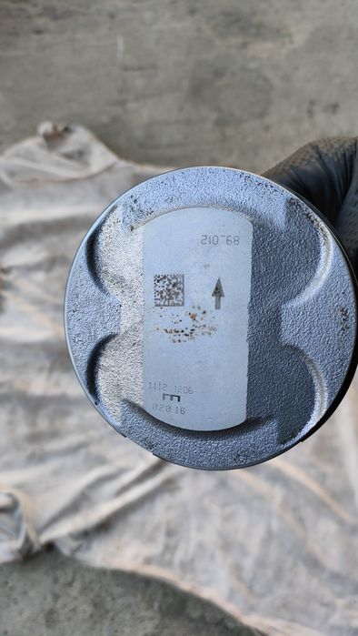 Tłok, korbowód Ford Mustang 2016 5.0 V8 gt