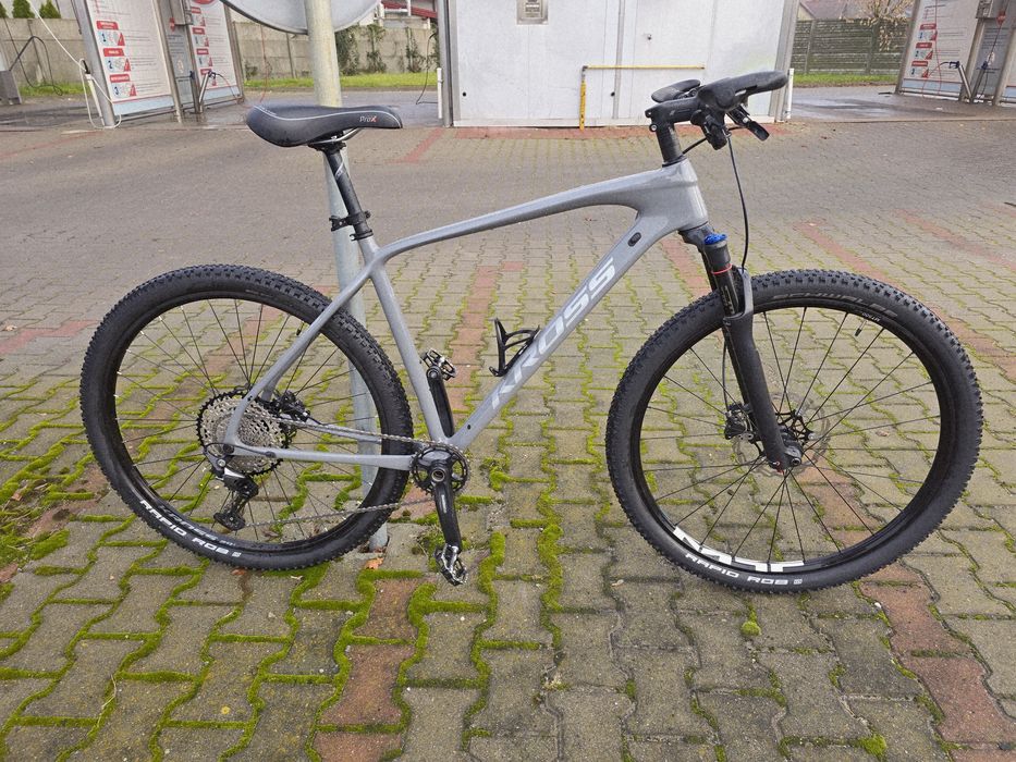 Kross level 8, karbon, doinwestowany piękny, jak nowy.