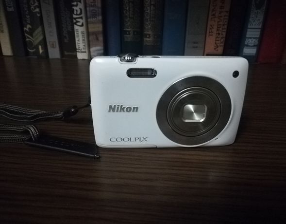 Продам фотоаппарат Nikon S4300