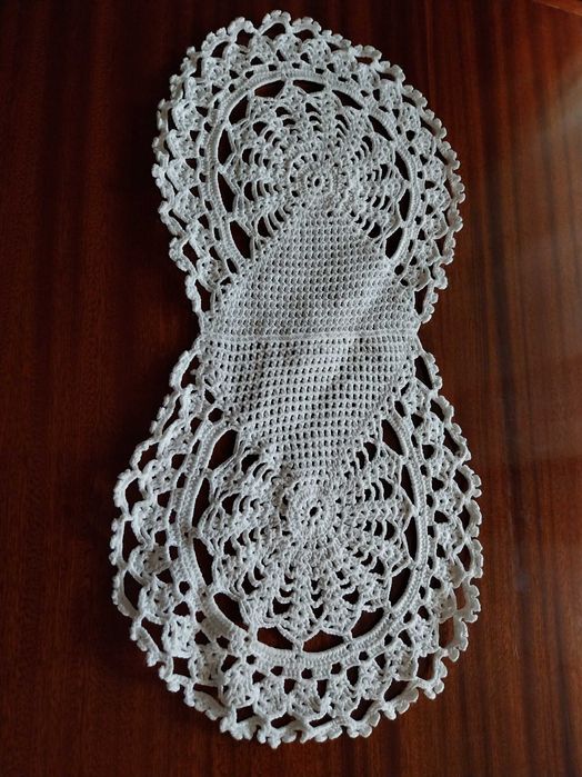 Naperon de renda vintage, em forma de infinito