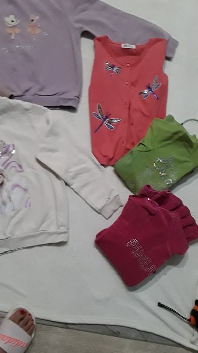 Bluzki i bluzy 4 szt  H&M, Zara i inne r. 134/140
