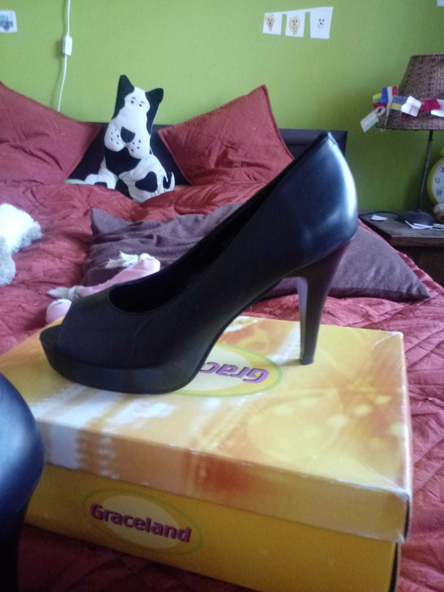 buty damskie nowe czarne rozmiar 40 firma calamera