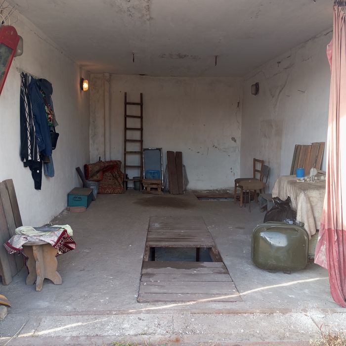 Продам гараж на Черной горе 90000.