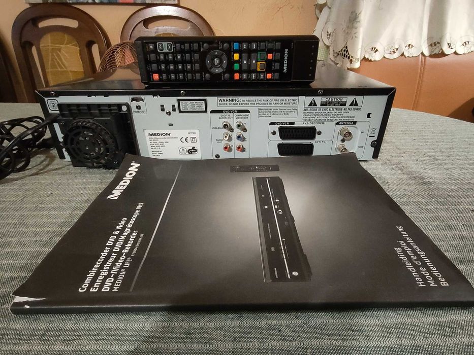 VHS Na DVD Combo Nagrywarka MEDION (Funai) HDMI MD83425