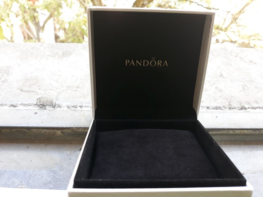 Pulseira Pandora Edição limitada +oferta conta em prata