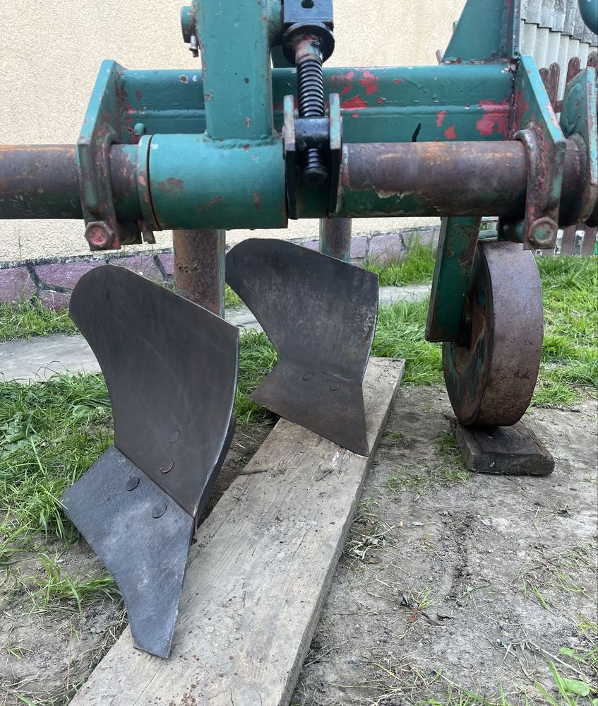 Плуг 2/25 см Unia Grudziadz