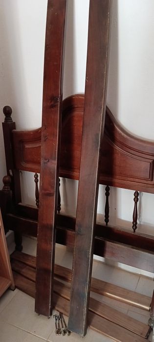 Estrutura de cama de solteiro madeira mogno