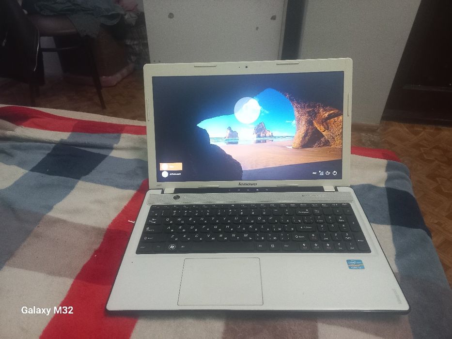 Lenovo z580 в хорошому стані.