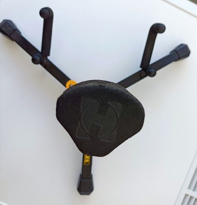 Tripé suporte guitarra ou baixo Hercules