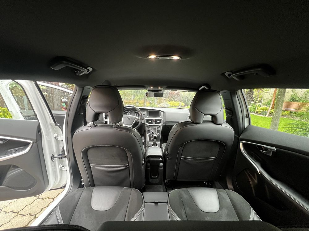 Sprzedam Volvo V40 T3 R-Desing