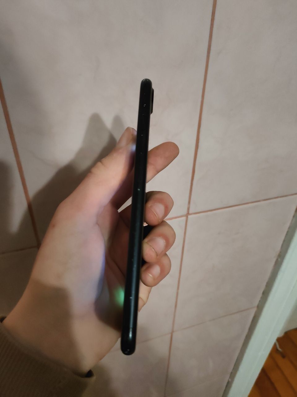 iPhone 7+ 128GB)