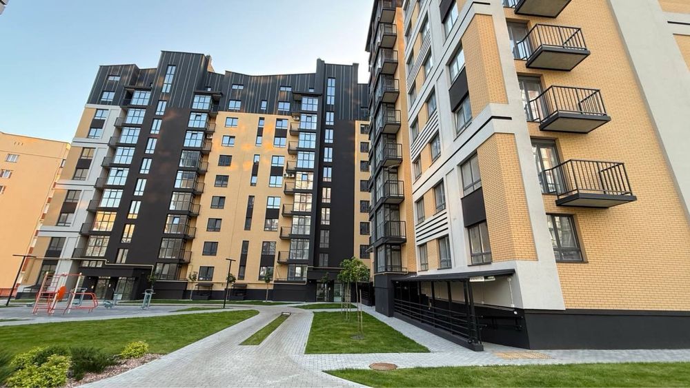 Продаж 2 кіинатної квартири на Озерні