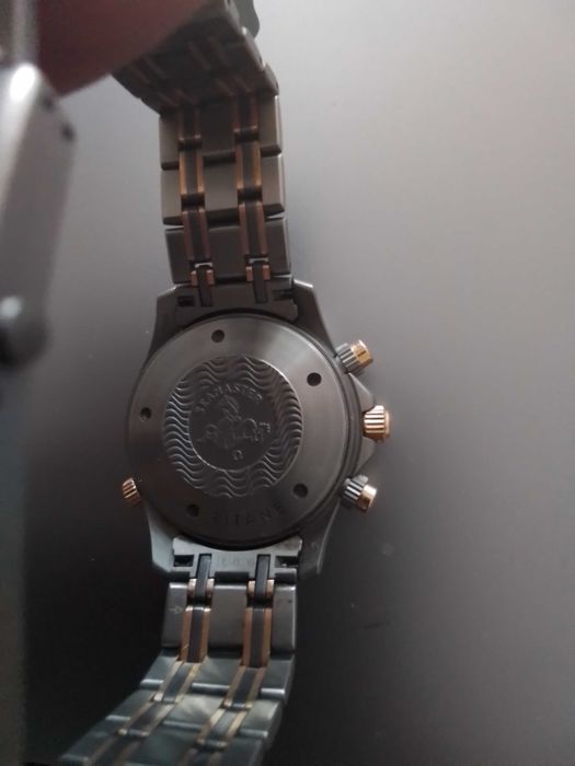 Relogio Omega Seamaster titanio e ouro ros