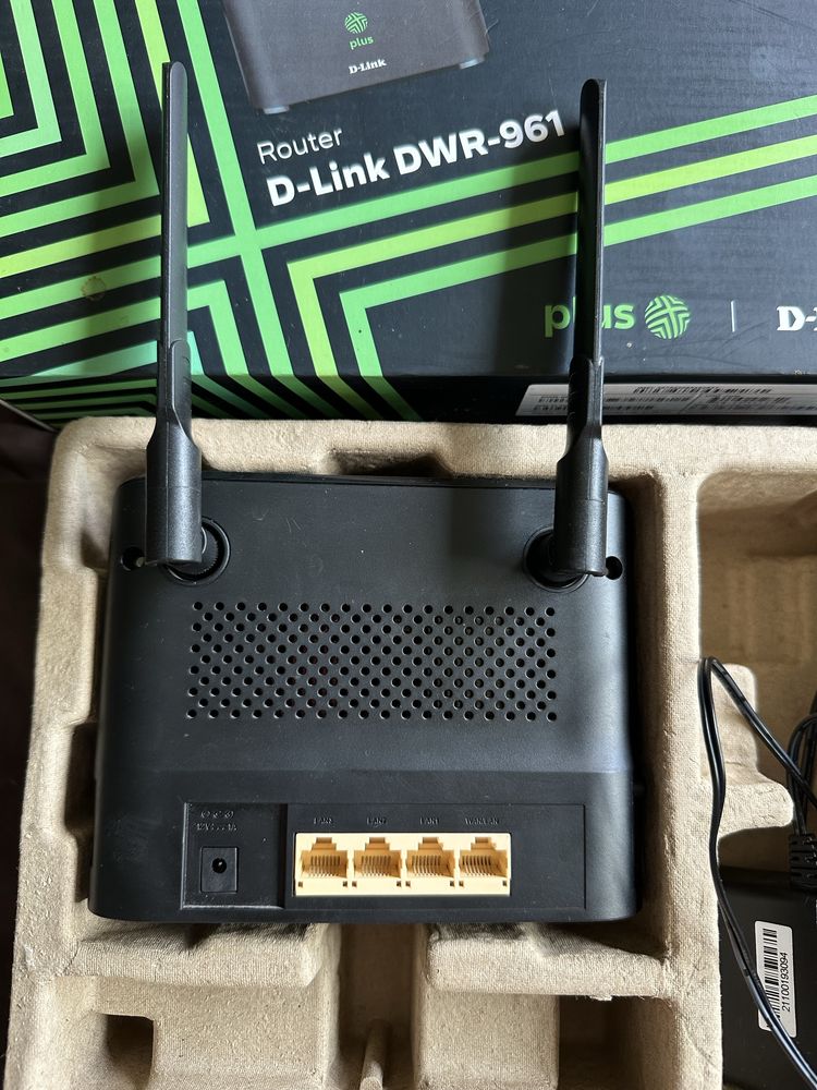 Router LTE D-Link DWR‑961 z pudełkiem – Plus