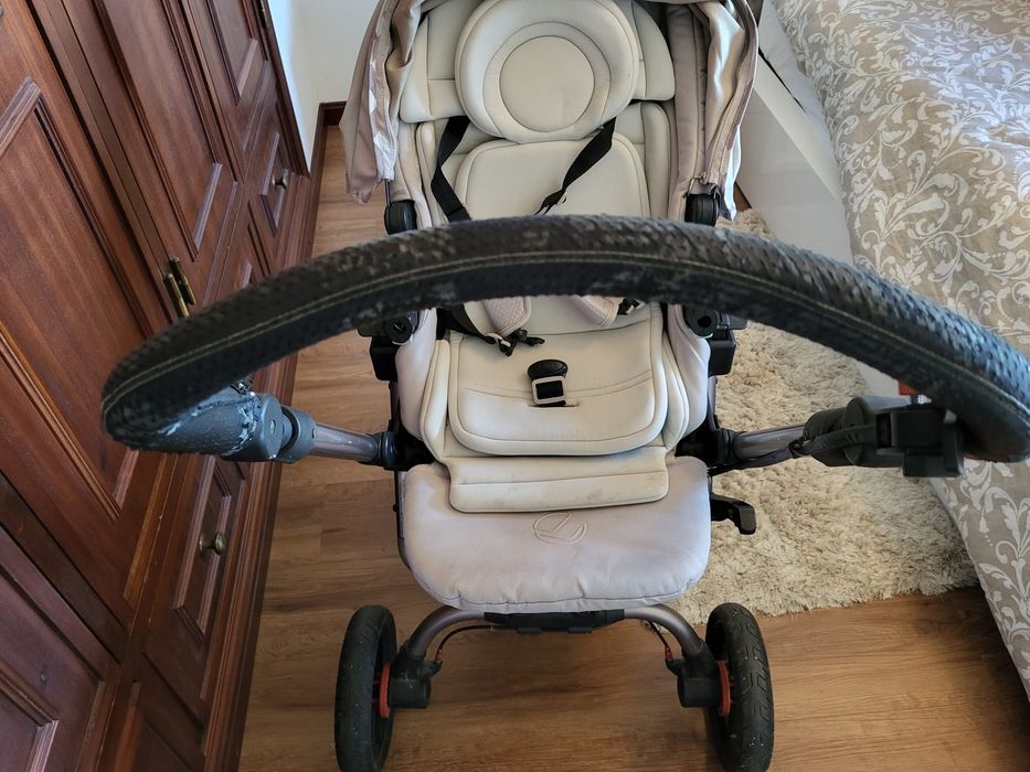 Conjunto duo Jané epic com cadeira Jané Matrix 2