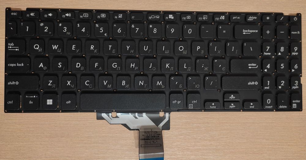 Оригінальну клавіатуру ASUS D515DA