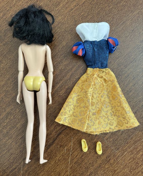 Boneca princesa Disney Branca de neve