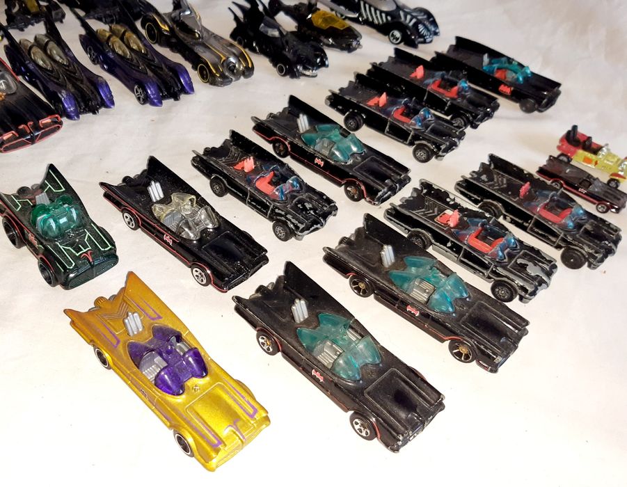 Miniaturas Batmobile várias escalas e marcas