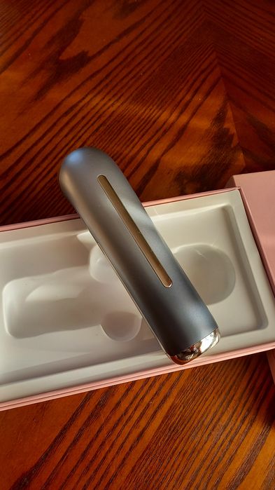 Продам лед маску і масажер для лиця відомих фірм .