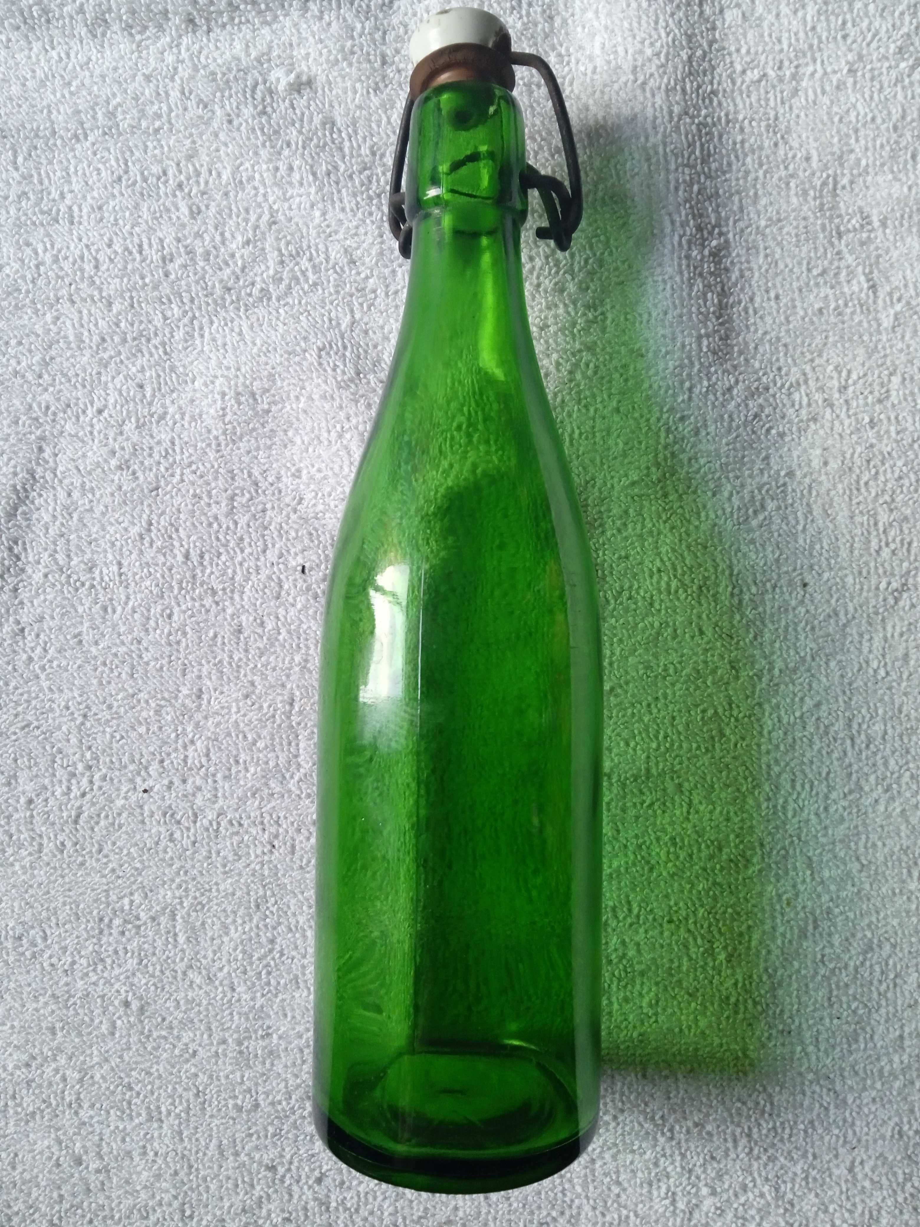 Butelka z porcelanką, PRL, zielona.