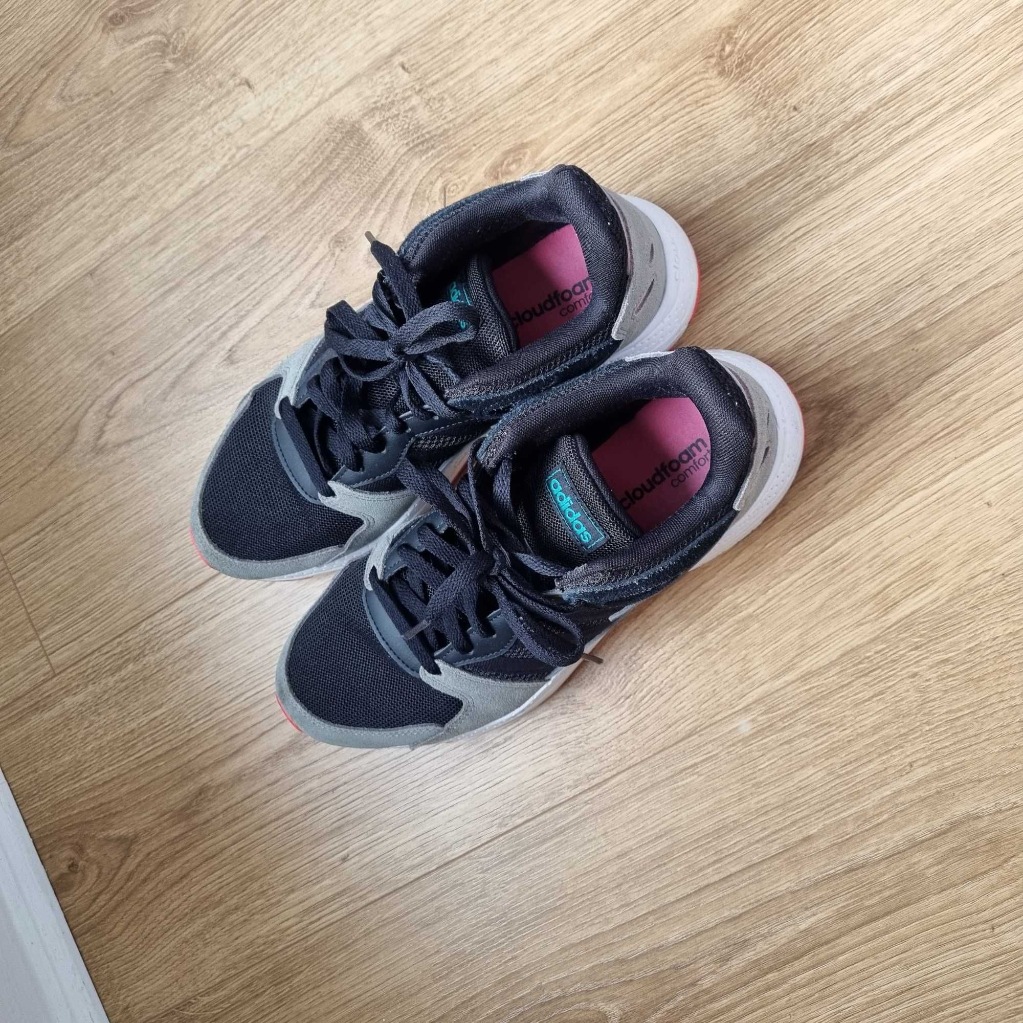 Ténis Adidas 41 cloud foam