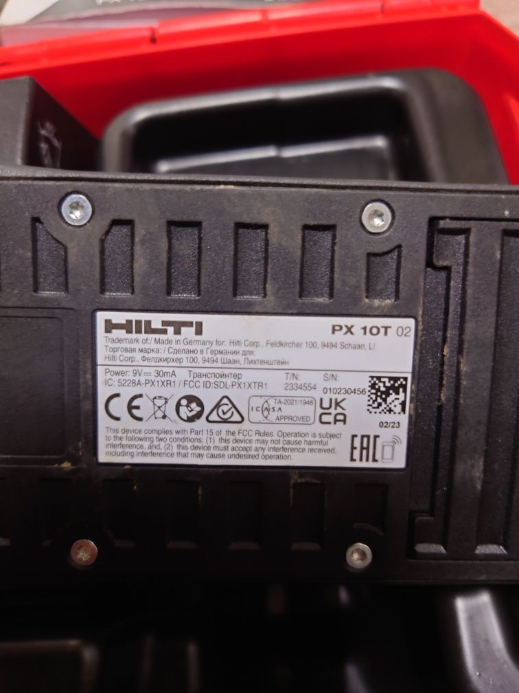 Проектор (детектор) отворів Hilti PX10.