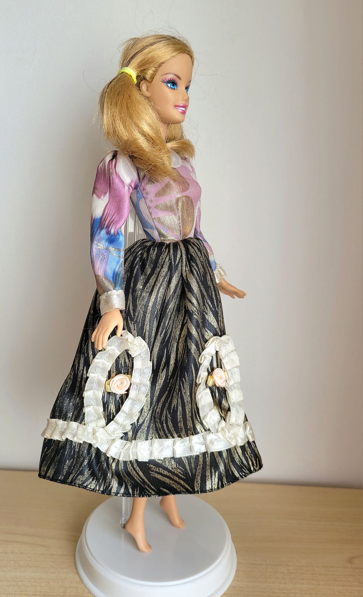 Lalka BARBIE 2010