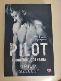 Pilot - Emilia Szelest