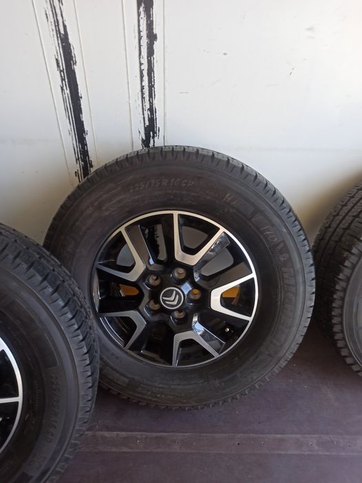 Продам диски з резиною 225 75 16, 5 / 118 СР  MICHELIN 5*118