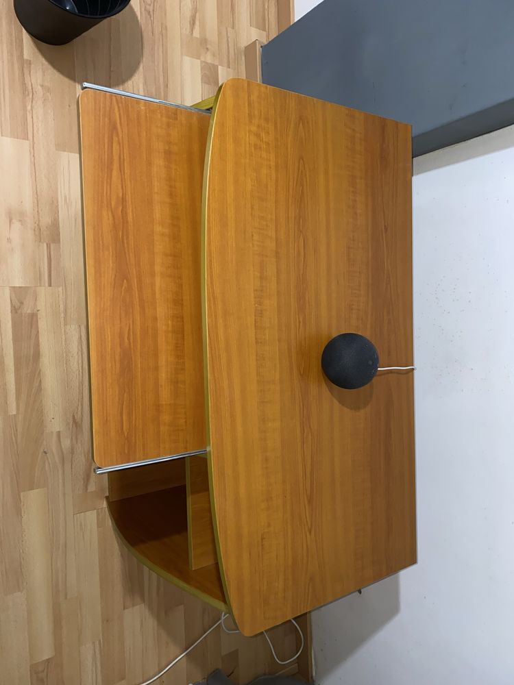 Secretária de Quarto