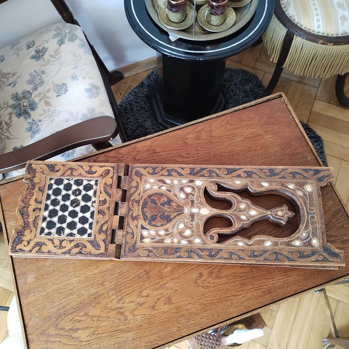 stara oryginalna podstawka pod książkę Tora Tanach Judaika