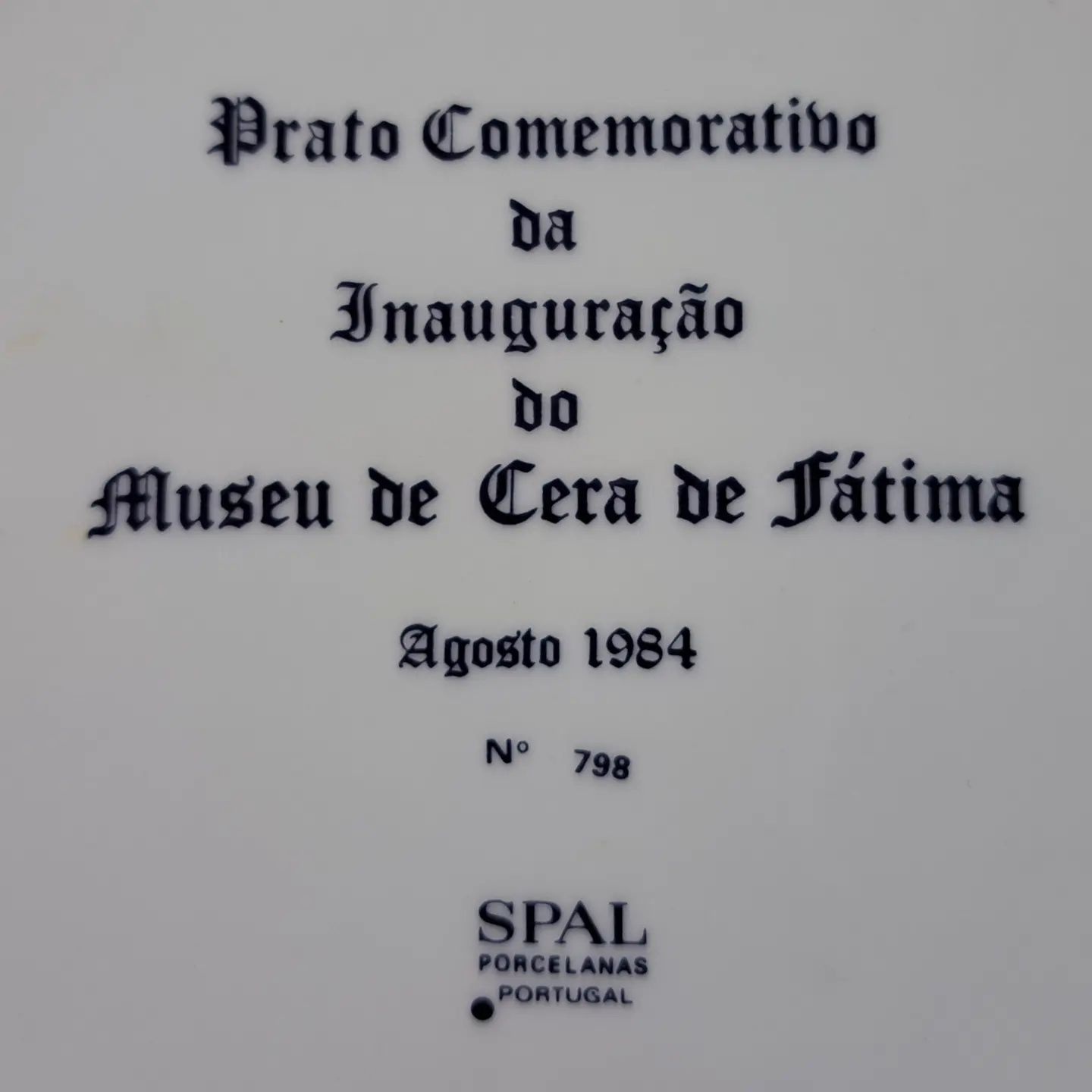 Prato comemorativo da inauguração do Museu de Cera de Fátima

Ag