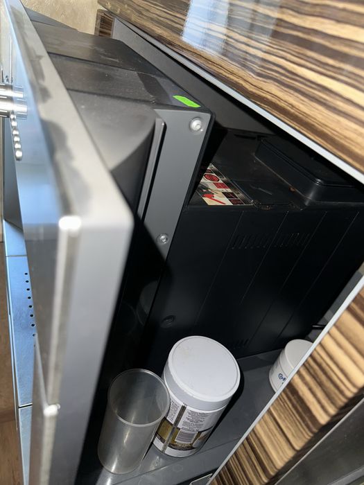 Вмонтована кавомашина bosch потребує заміни піддона