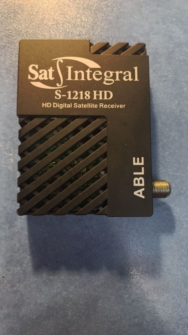 Спутниковый ресивер Sat-Integral S-1218 HD Able