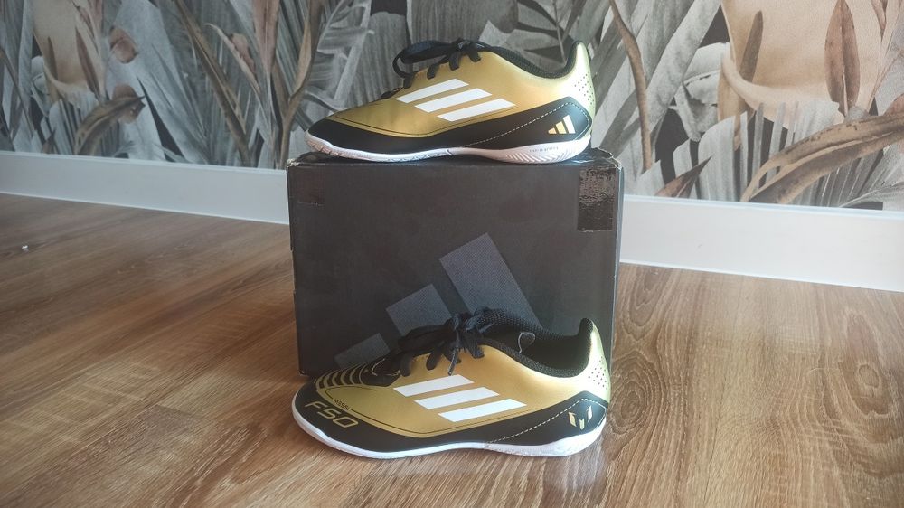Nowe buty Adidas halówki F50 Club in J Messi roz.32