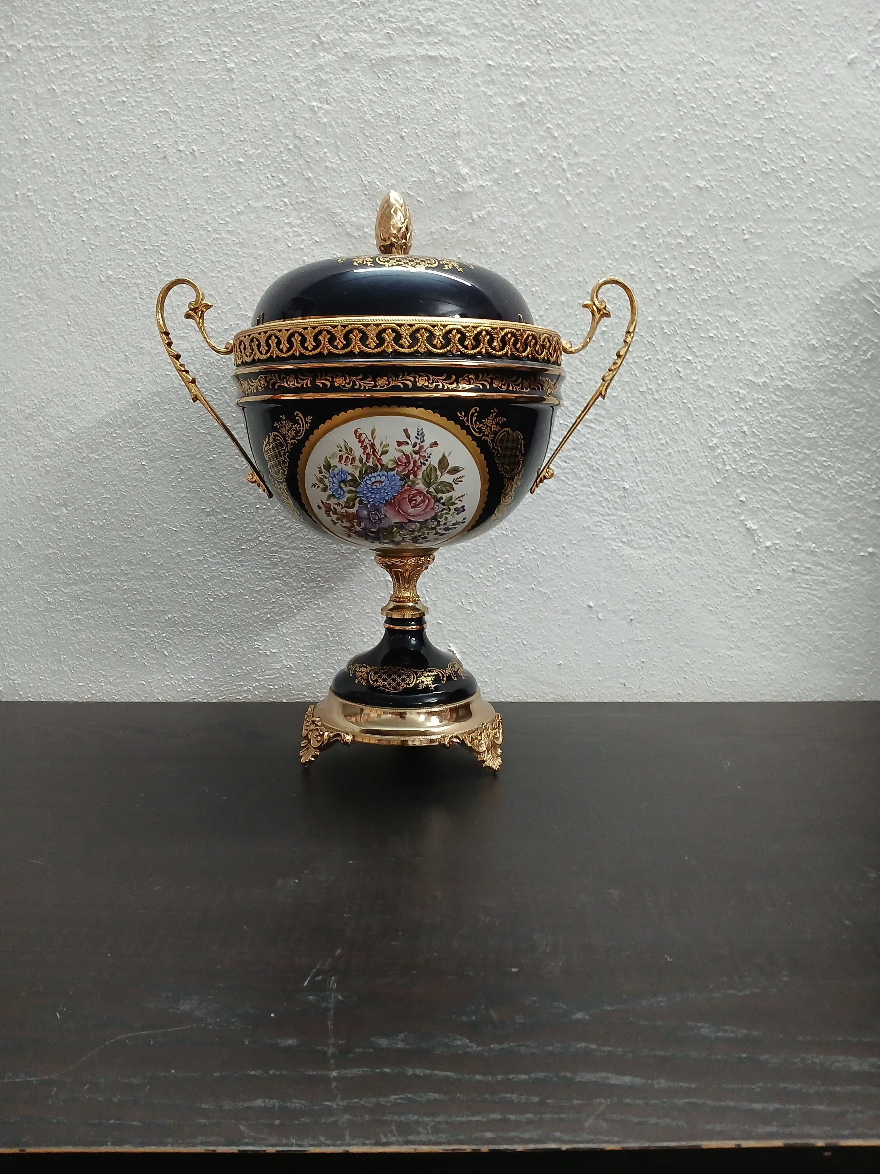 Antiguidade - Taça rústica de cerâmica e metal, de centro de mesa