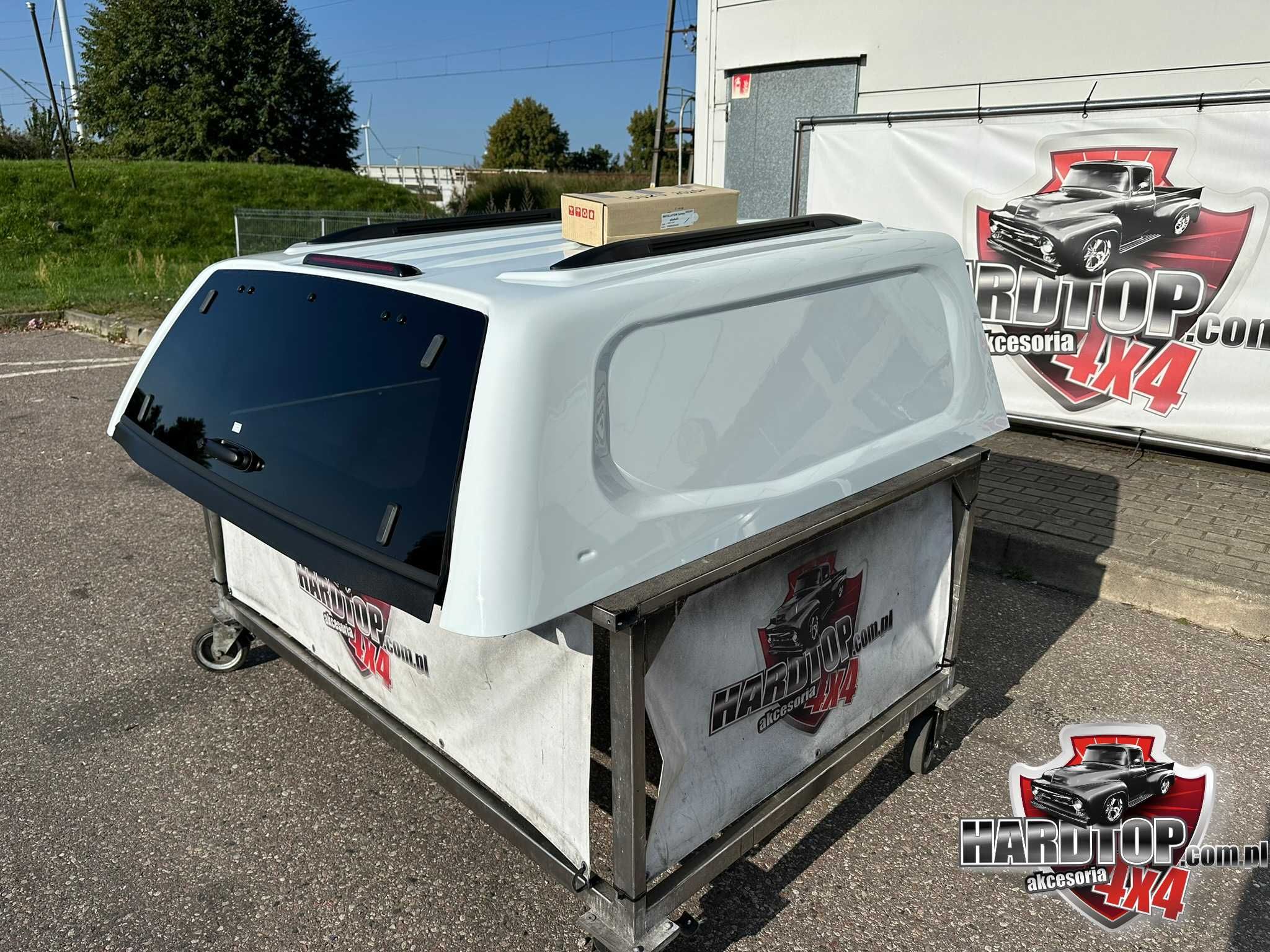 Zabudowa Isuzu D-Max HARDTOP 2020+ na pakę Boki Pełne
