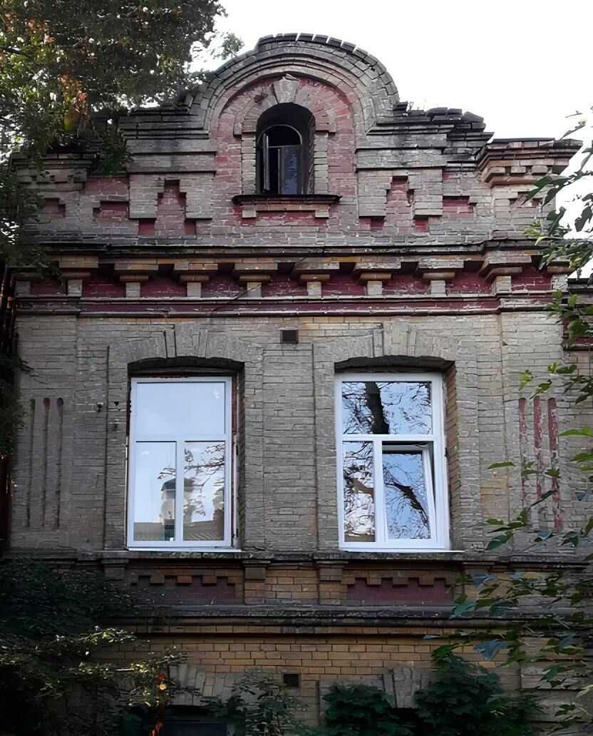 Дом 460м с участком в Шевченковском районе, ул. Тропинина, 6.