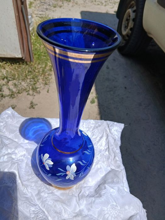 Ваза з кольорового скла  .