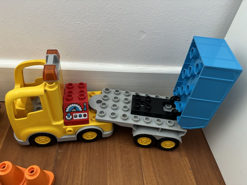 Lego Duplo budowa wywrotka dźwig spychacz + gratis ludzik i szczypce