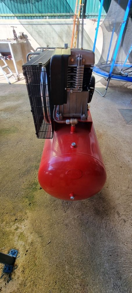 Vendo Compressor de 12 Quilos