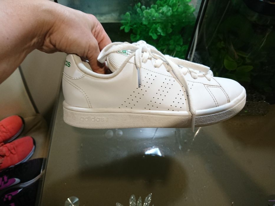 Взуття для дівчинки 9-12 років (22-24см)